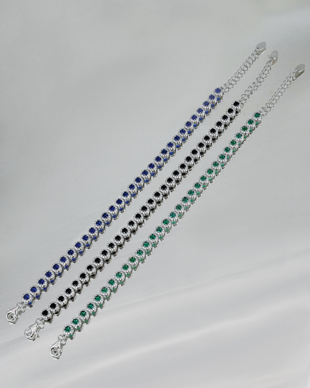Sphere Sparkle Classic White & Blue Bracelet