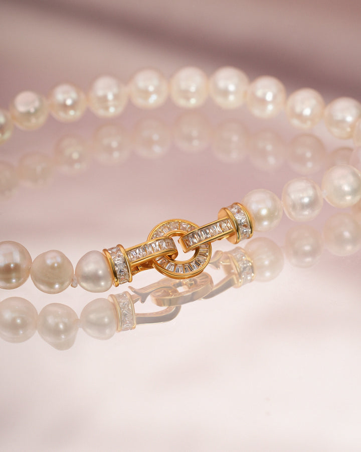 Baguette Oval Link Classic Pearl Necklace