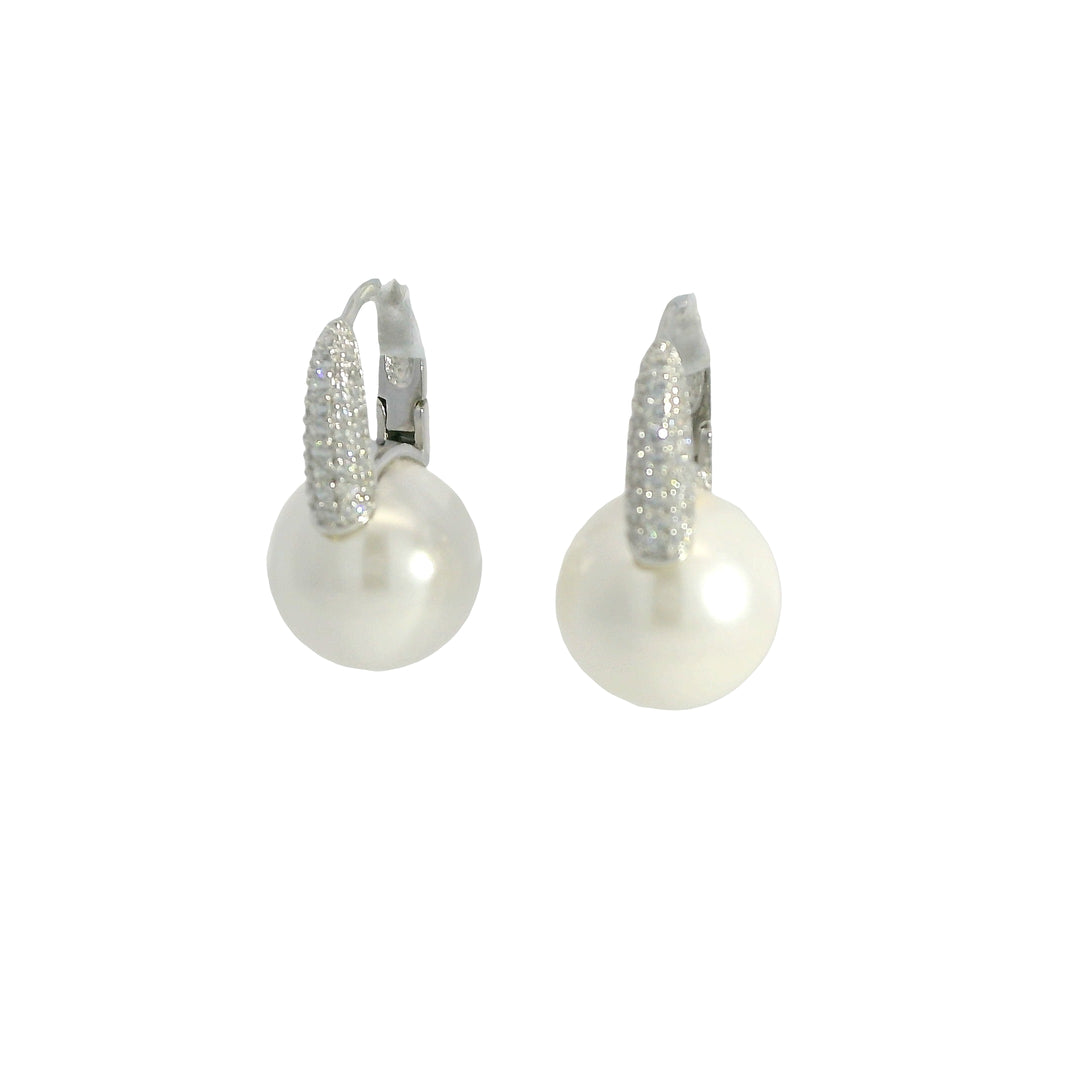 Hoop Earrings with Round Pearl