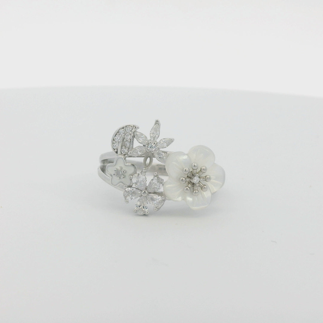 Winter Flowers Bouquet Dazzle Ring