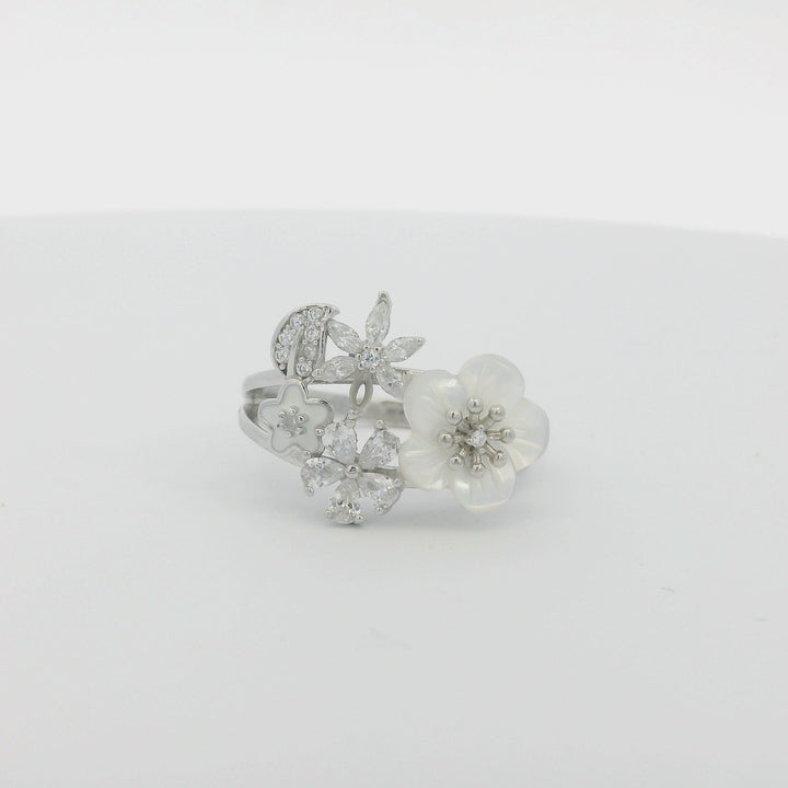 Winter Flowers Bouquet Dazzle Ring