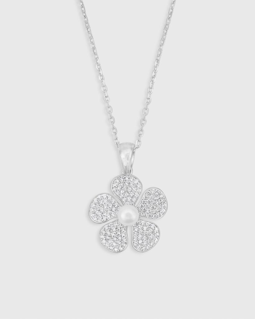 Flower Pearl Necklace