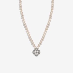 Dazzle Clover Charm Pearl Silver Edition Necklace