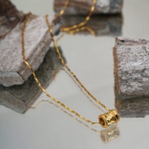 Thread Hold 18K Gold Plated Necklace