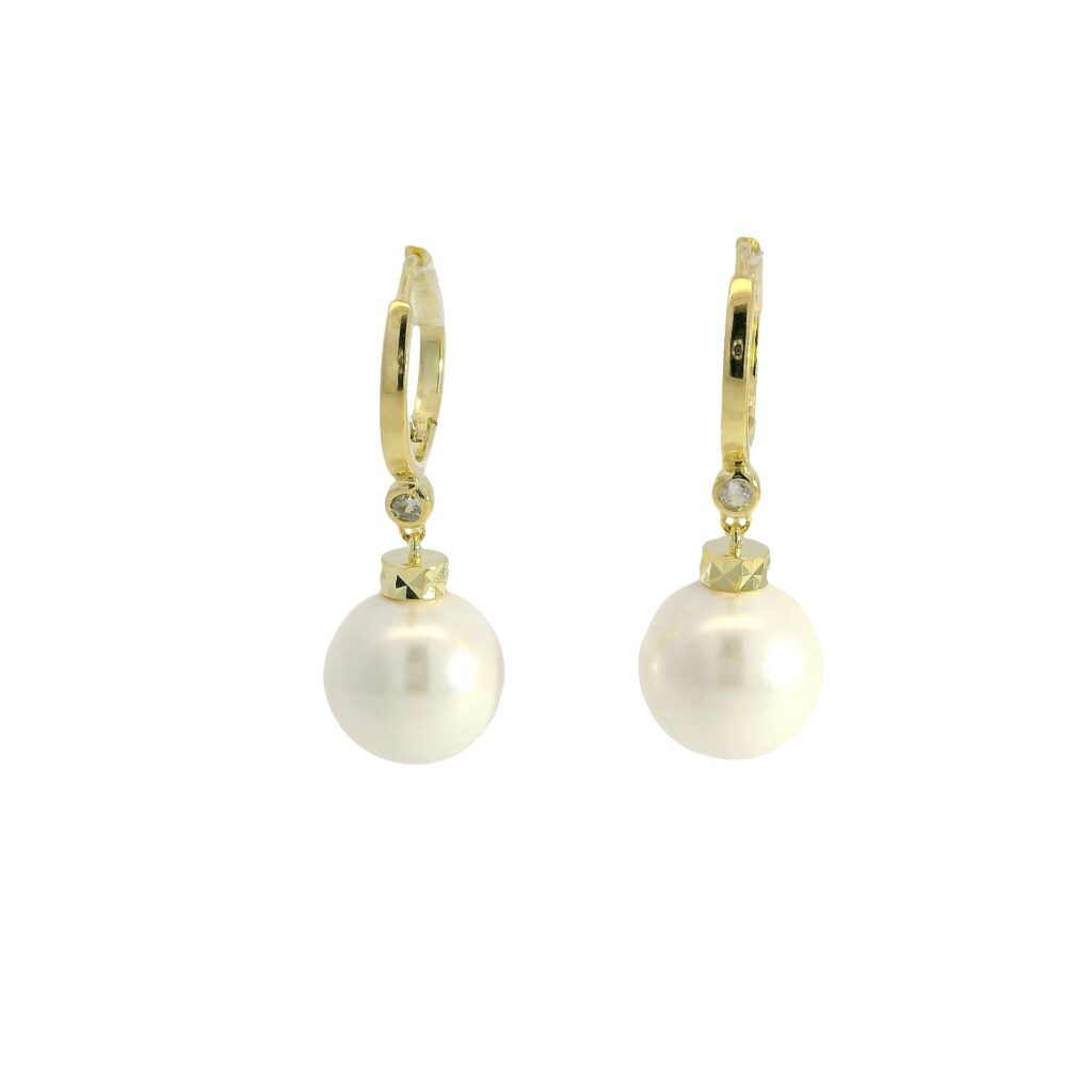 Yellow Gold Dangle Earrings with Round Pearl Drops